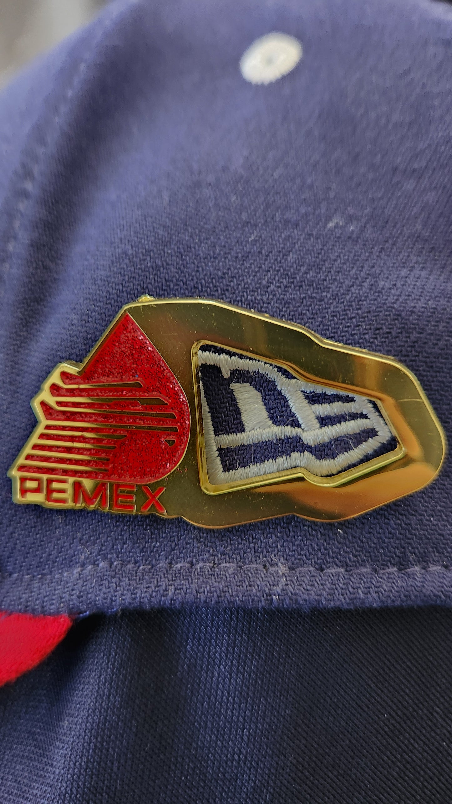 Pemex Hat Pin π