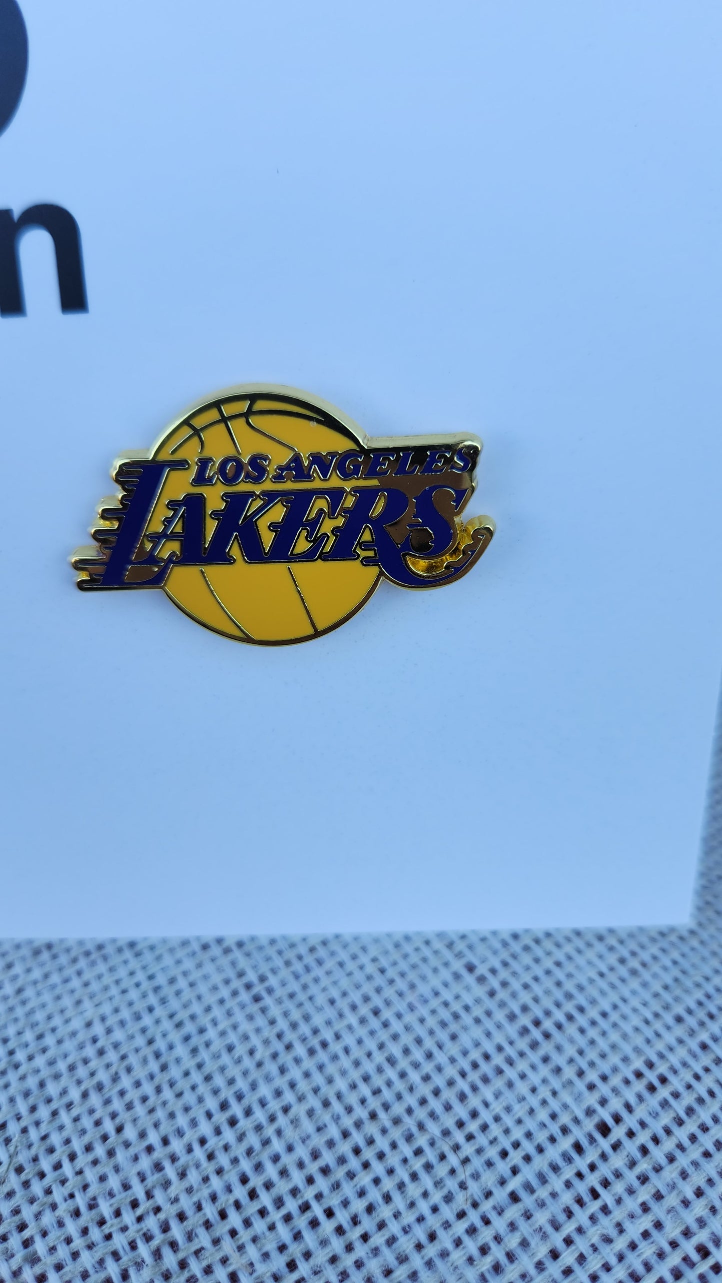 LA Lakers hat pin