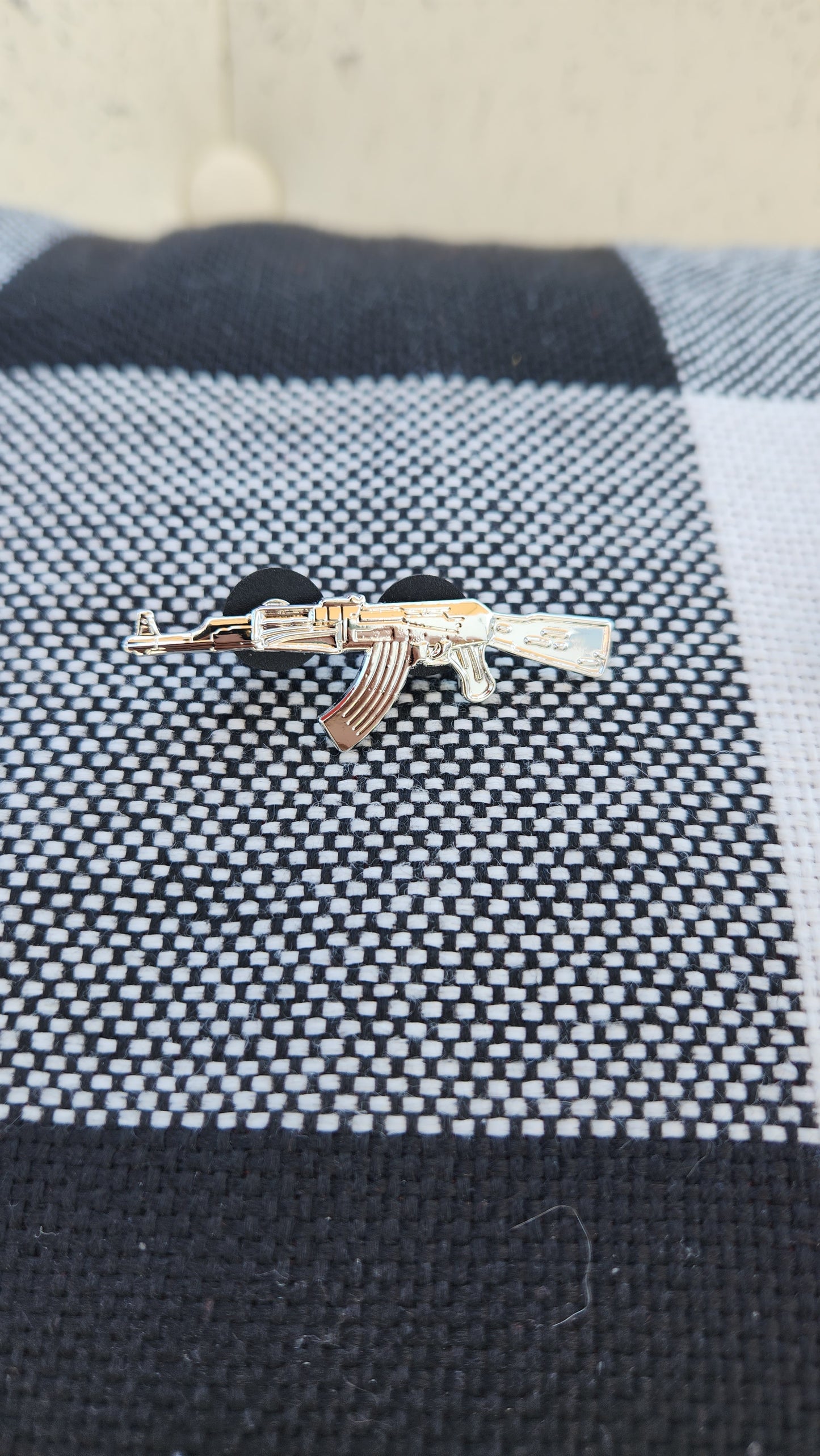 Ak 47 Silver Cuernito hat pin