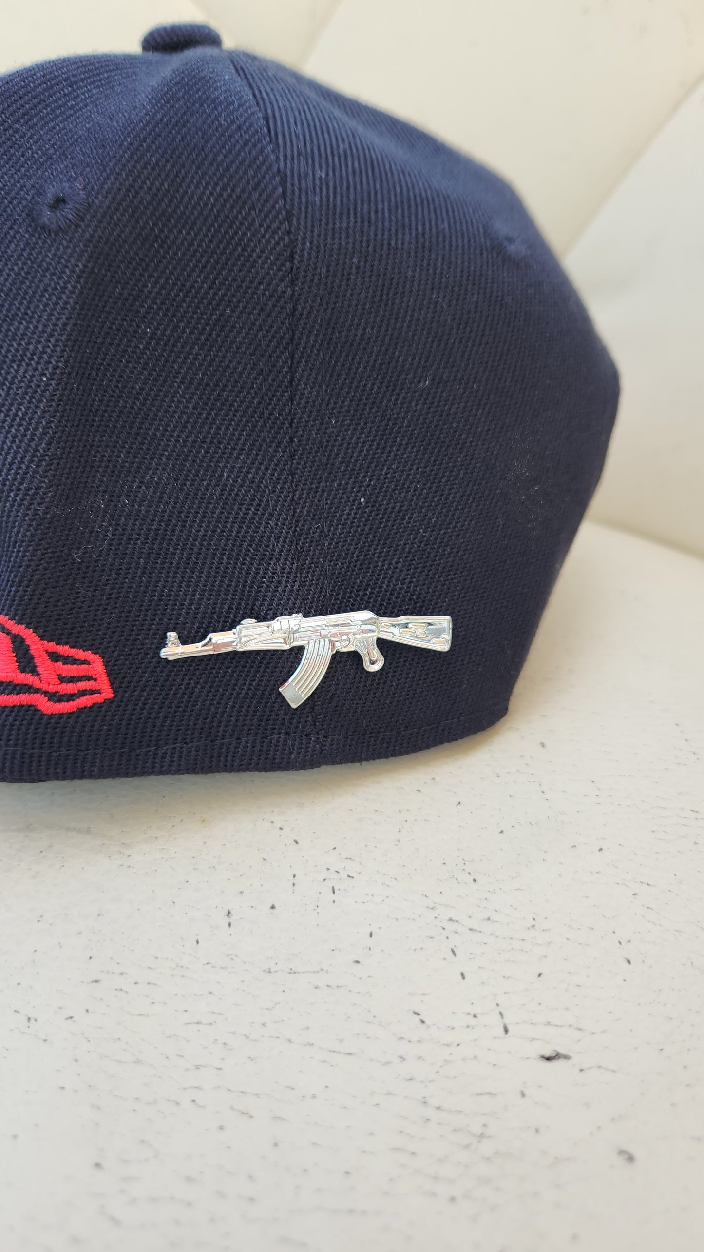 Ak 47 Silver Cuernito hat pin