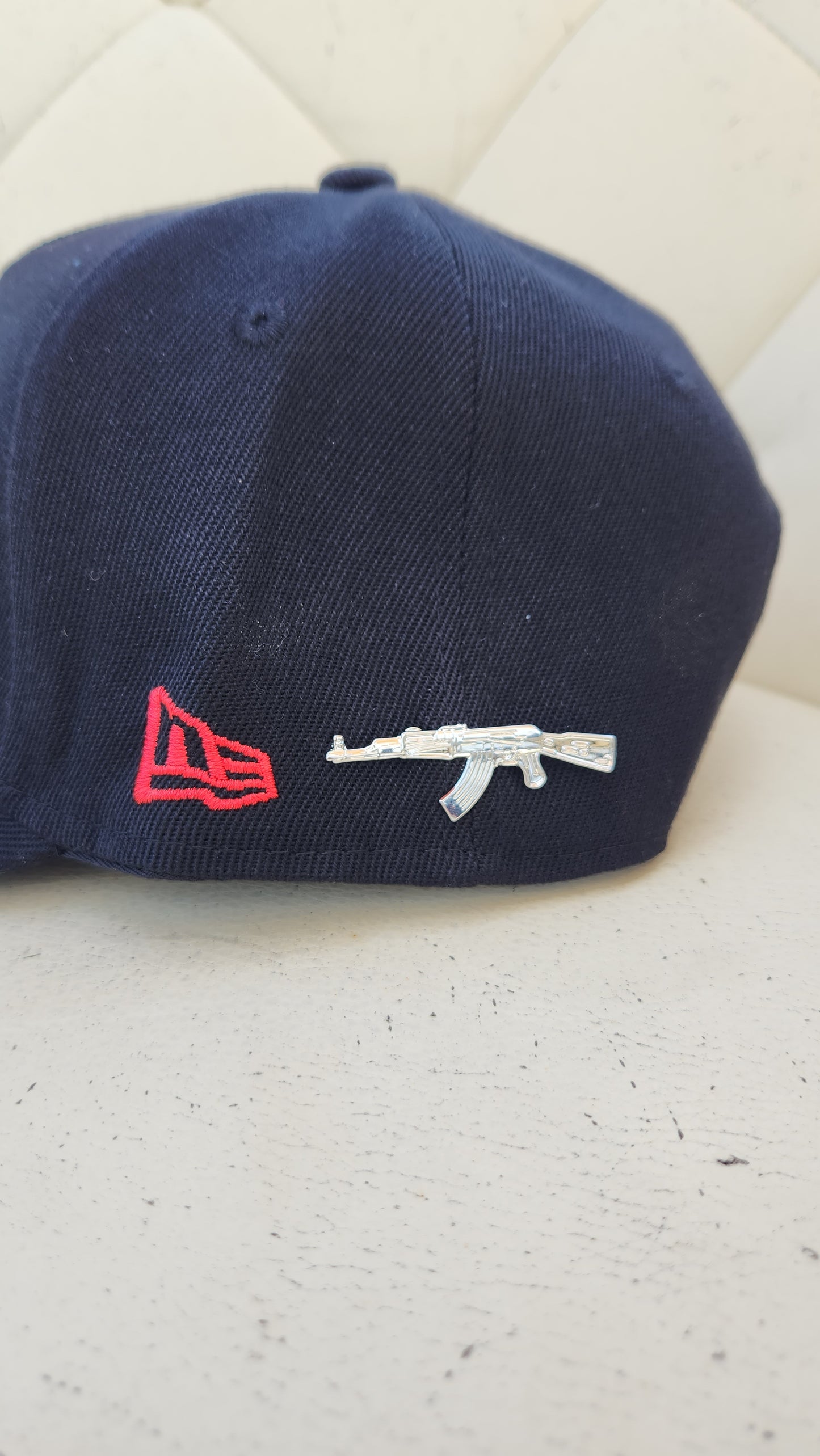 Ak 47 Silver Cuernito hat pin